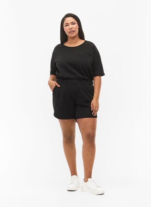 Enfärgade sweatshirtshorts med fickor, Black, Model image number 3