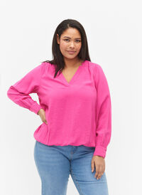 V-ringad blus i viskos, Raspberry Rose, Model