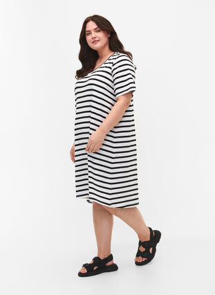 Randig trikåklänning med korta ärmar, Black Stripes, Model image number 2