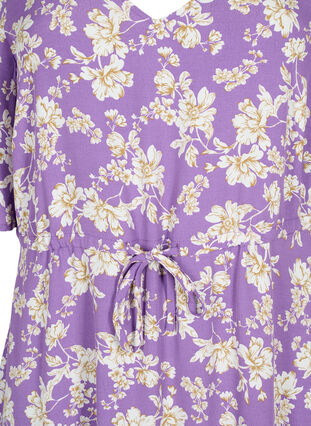 Klänning med halvlång ärm och blommigt tryck i viskos, Purple Flower AOP, Packshot image number 2