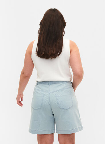 Jeansshorts med randigt mönster, Light Blue Stripe, Model image number 1