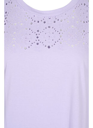 Löst sittande t-shirt med broderi anglaise, Lavender, Packshot image number 2