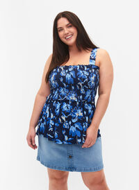 Amningsvänlig topp med smock, Blue Flower Print, Model