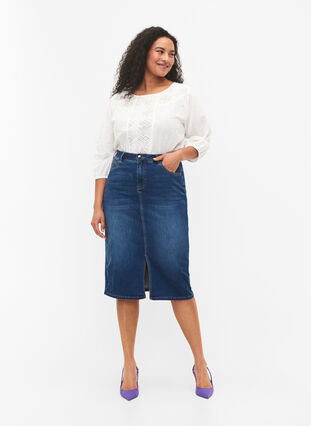 Knälång jeanskjol med slits, Dark blue denim, Model image number 0