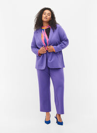 Vida byxor med fickor, Ultra Violet, Model