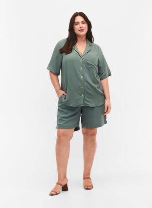 Skjorta i viskos med korta ärmar, Balsam Green, Model image number 1