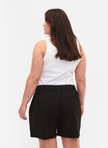 Maddison short med normal passform, Black, Model image number 1