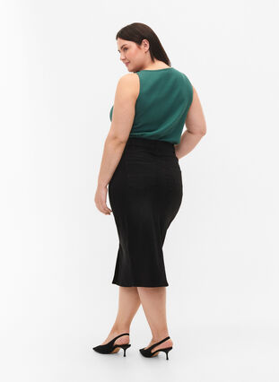 Knälång jeanskjol med slits, Black, Model image number 1