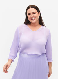 Plisserad blus med 3/4-ärmar, Lavender, Model