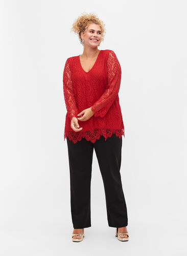 Långärmad spetsblus med V-ringad hals, Tango Red, Model image number 2