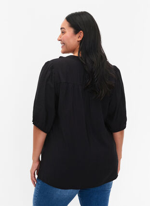 Blus i viskos med puffärm och volanger, Black, Model image number 1