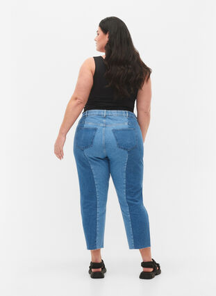 Croppade Vera jeans med colour block, Blue denim, Model image number 1
