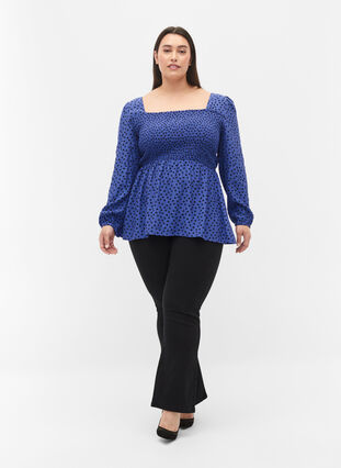 Prickig blus i viskos med smock, R.Blue w. Black Dot, Model image number 2