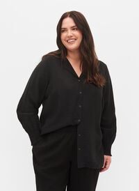 Skjorta i viskos med smockade ärmar, Black, Model