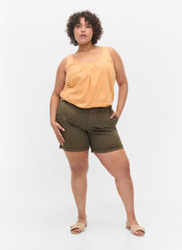 Shorts i bomull med fickor, Tarmac, Model