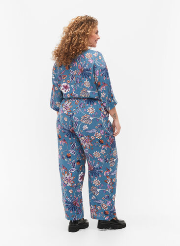 Byxor med lös passform i viskos med tryck, Smoke Blue Paisley, Model image number 1
