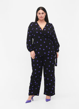 Prickig omlottopp i viskos, Black w. Purple Dot, Model image number 2
