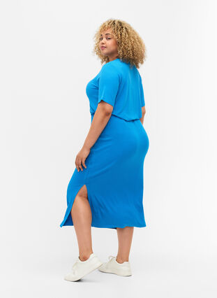 Kroppsnära midikjol i viskos, Ibiza Blue, Model image number 1