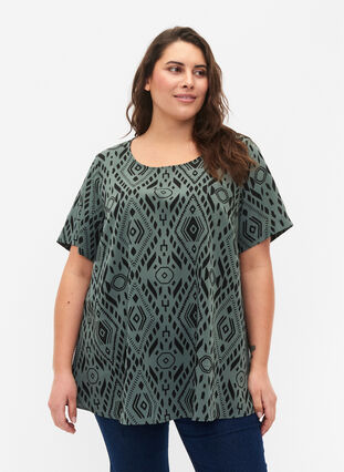 Blus med korta ärmar och tryck från FLASH, Balsam Graphic, Model image number 0