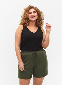 Löst sittande ribbade shorts i viskos, Thyme, Model