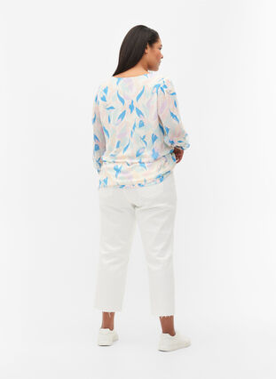 Croppade jeans med råa kanter och hög midja, White, Model image number 1