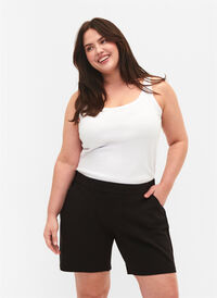 Maddison short med normal passform, Black, Model