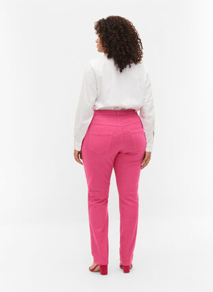 Emily jeans med normalhög midja och slim fit, Shock. Pink, Model image number 1