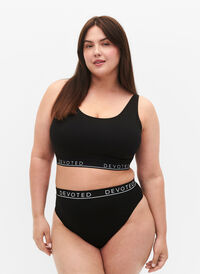 Sömlös stringtrosa  med normalhög midja, Black, Model