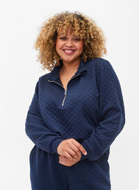 Quiltad sweatshirt med dragkedja, Navy Blazer, Model