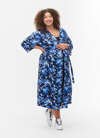 Gravidkimono med 3/4-ärmar, Blue Flower Print, Model