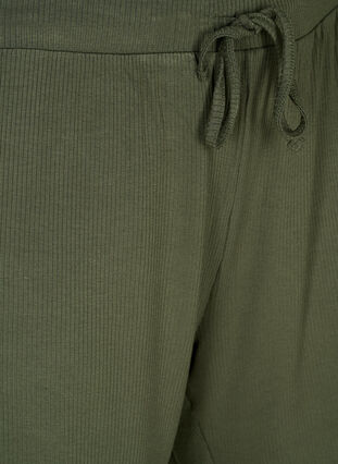 Löst sittande ribbade shorts i viskos, Thyme, Packshot image number 2