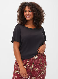 Kortärmad sovtröja med spetskant, Black, Model