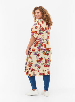 Blommig omlottklänning med korta ärmar, Buttercream Vintage, Model image number 1
