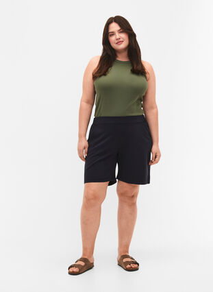 Maddison short med normal passform, Night Sky, Model image number 3