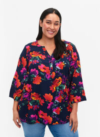 Blus i viskos med 3/4 ärmar, D. Blue Flower AOP, Model