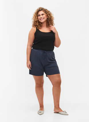Löst sittande ribbade shorts i viskos, Umbre Blue, Model image number 3