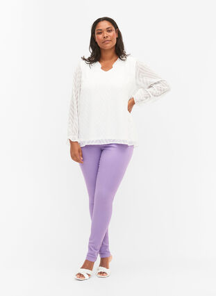 Högmidjade Amy jeans med super slim passform, Chalk Violet, Model image number 0