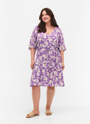 Klänning med halvlång ärm och blommigt tryck i viskos, Purple Flower AOP, Model image number 2