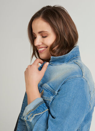 Ljus jeansjacka med bröstfickor, Light blue denim, Model image number 3