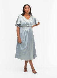 Maxiklänning med omlott och korta ärmar, Silver Blue, Model