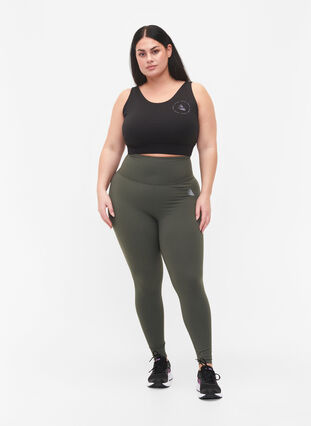 CORE, MID SUPPORT SPORTS BRA - Sport-bh med v-rygg, Black, Model image number 2