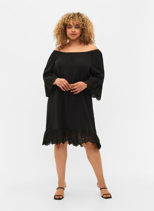 Bomullsklänning med broderi anglaise, Black, Model image number 2