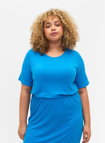 T-shirt i viskos med ribbstruktur, Ibiza Blue, Model image number 0