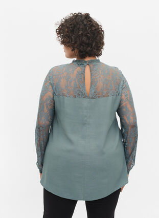 Långärmad viskosblus med spets, Balsam Green, Model image number 1