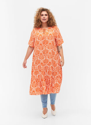 Kortärmad viskosklänning med mönster, Exuberance Oriental, Model image number 0